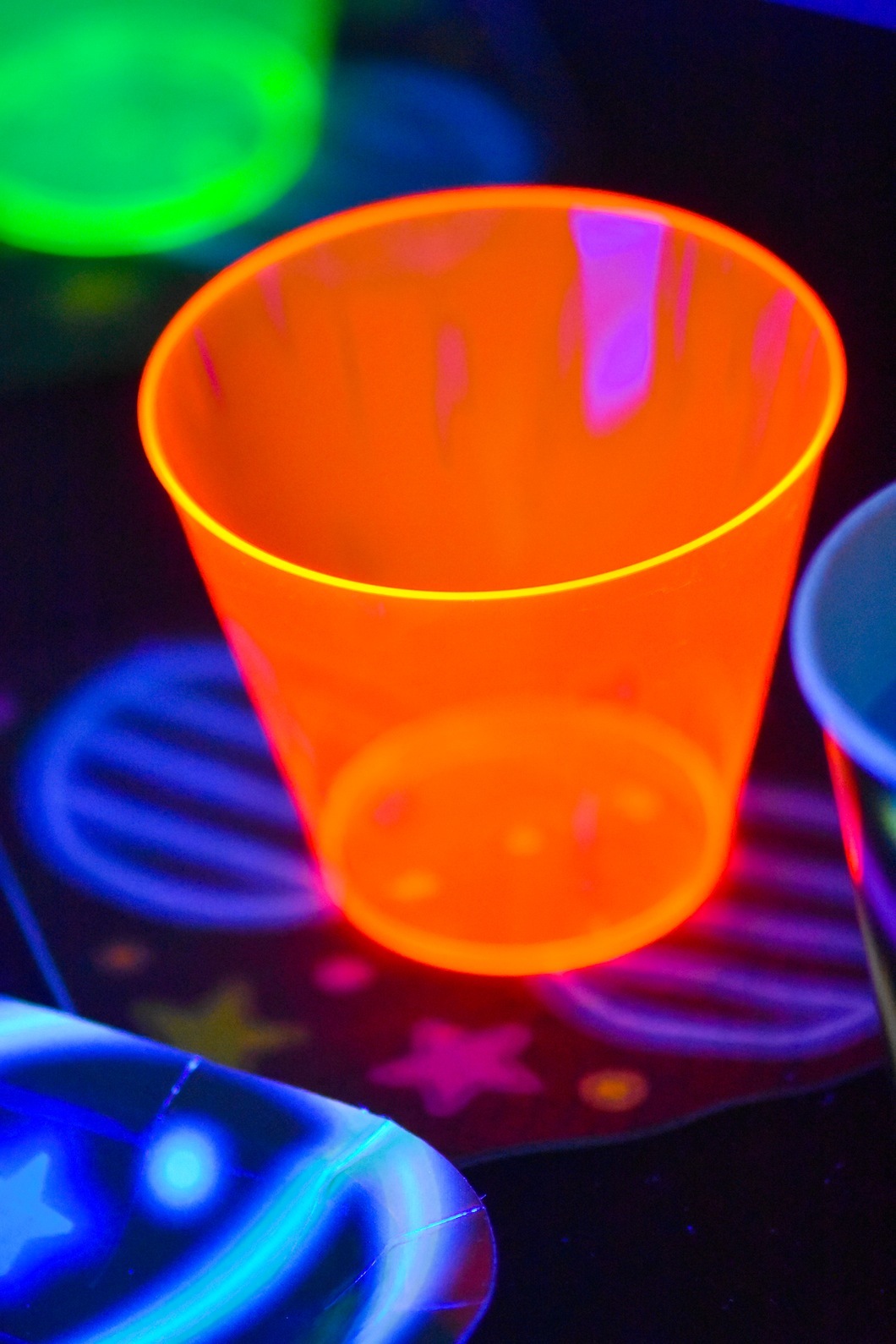 neon glow in the dark birthday party decor ideas idea