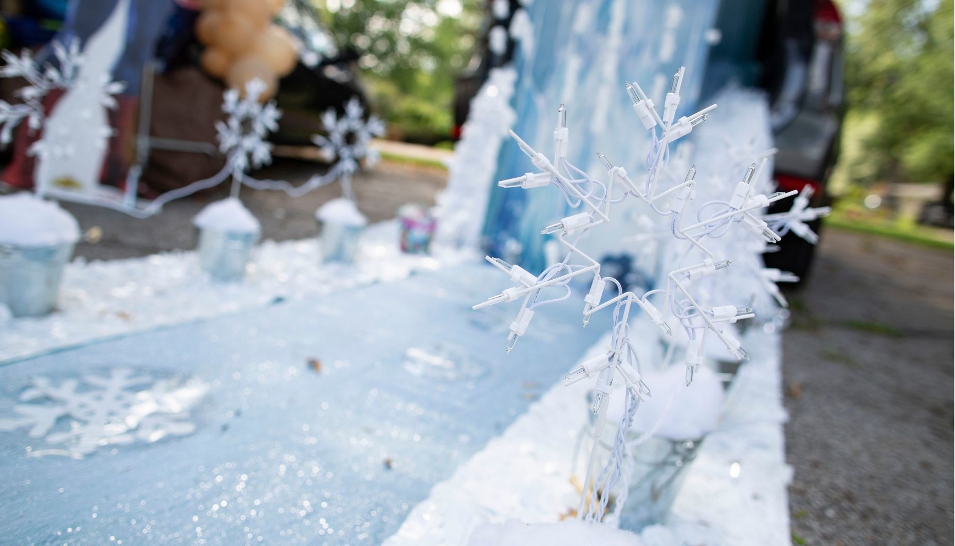 Light up snow flakes