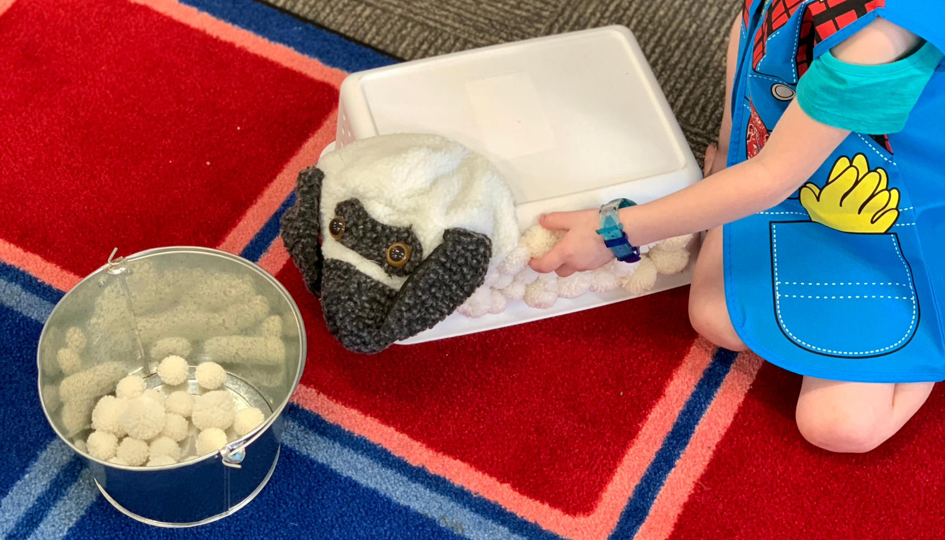 Farm-Dramatic-Play-Sheep-Shearing