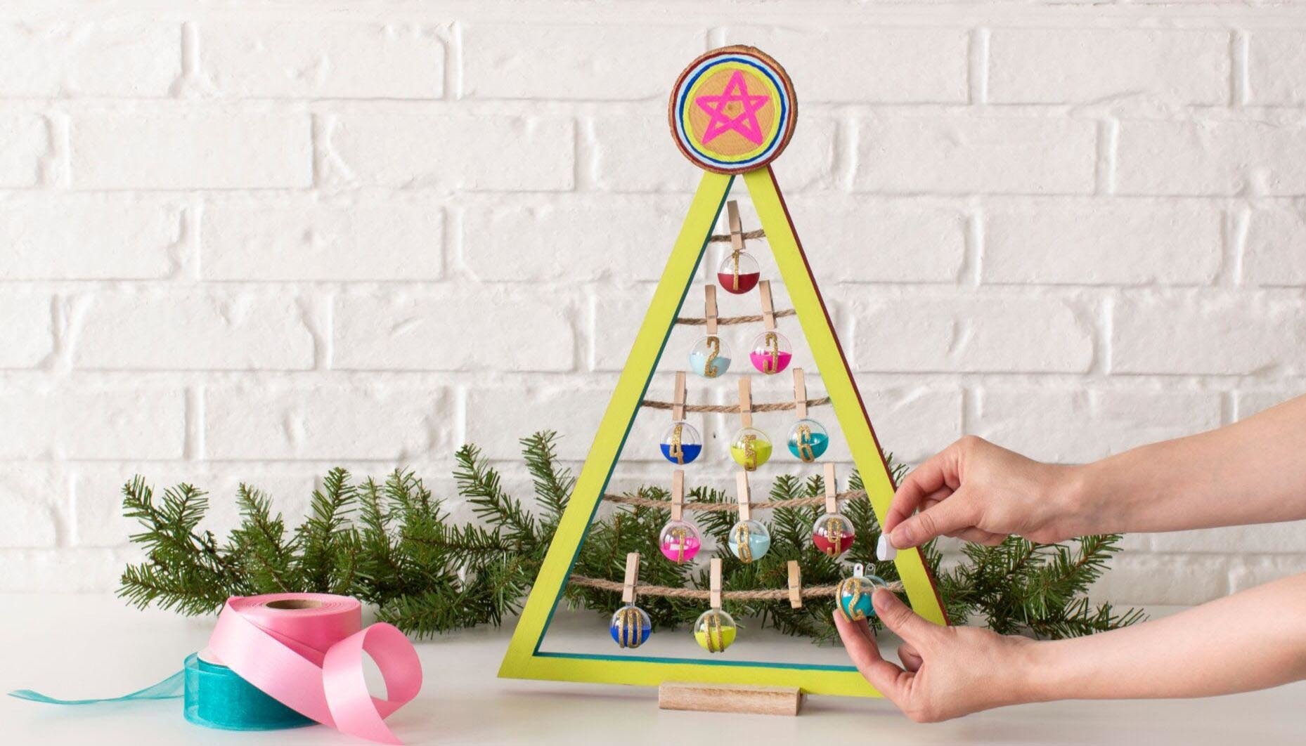 bright-boho-christmas-decorating-ideas-7