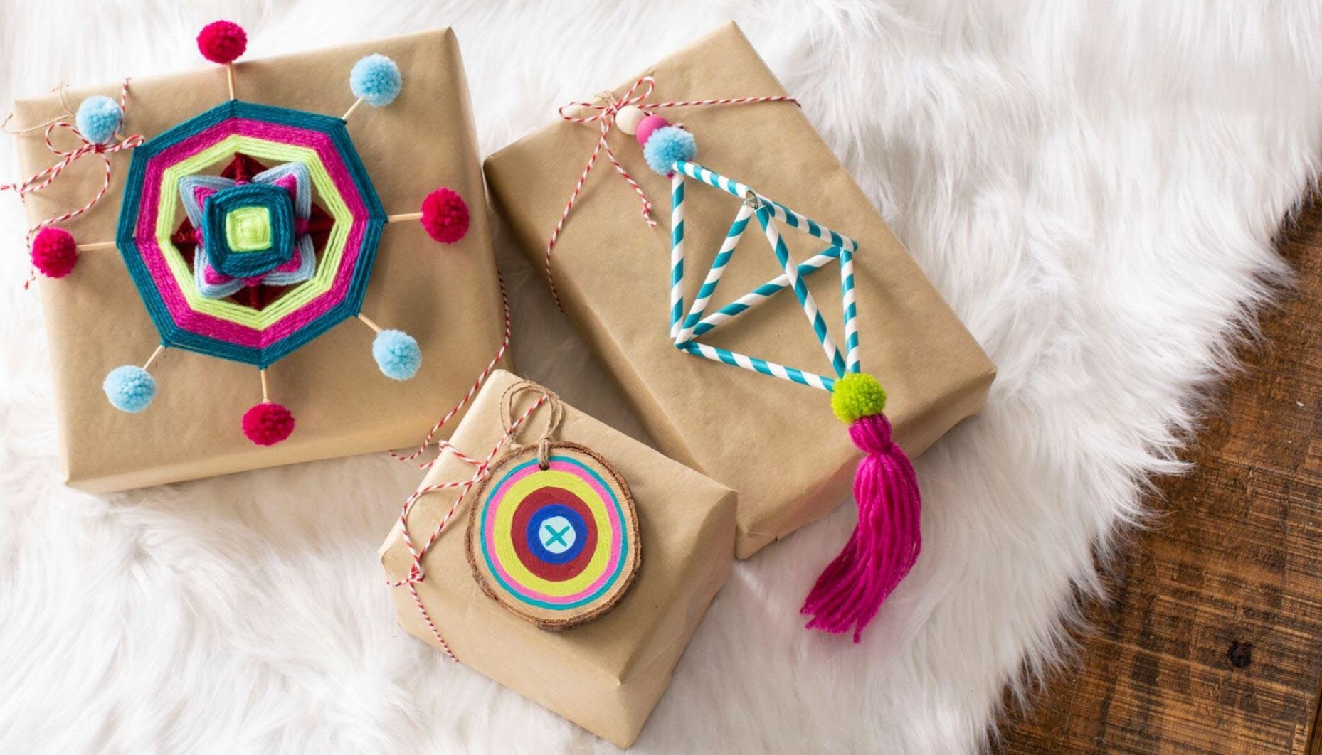 bright-boho-christmas-decorating-ideas-14