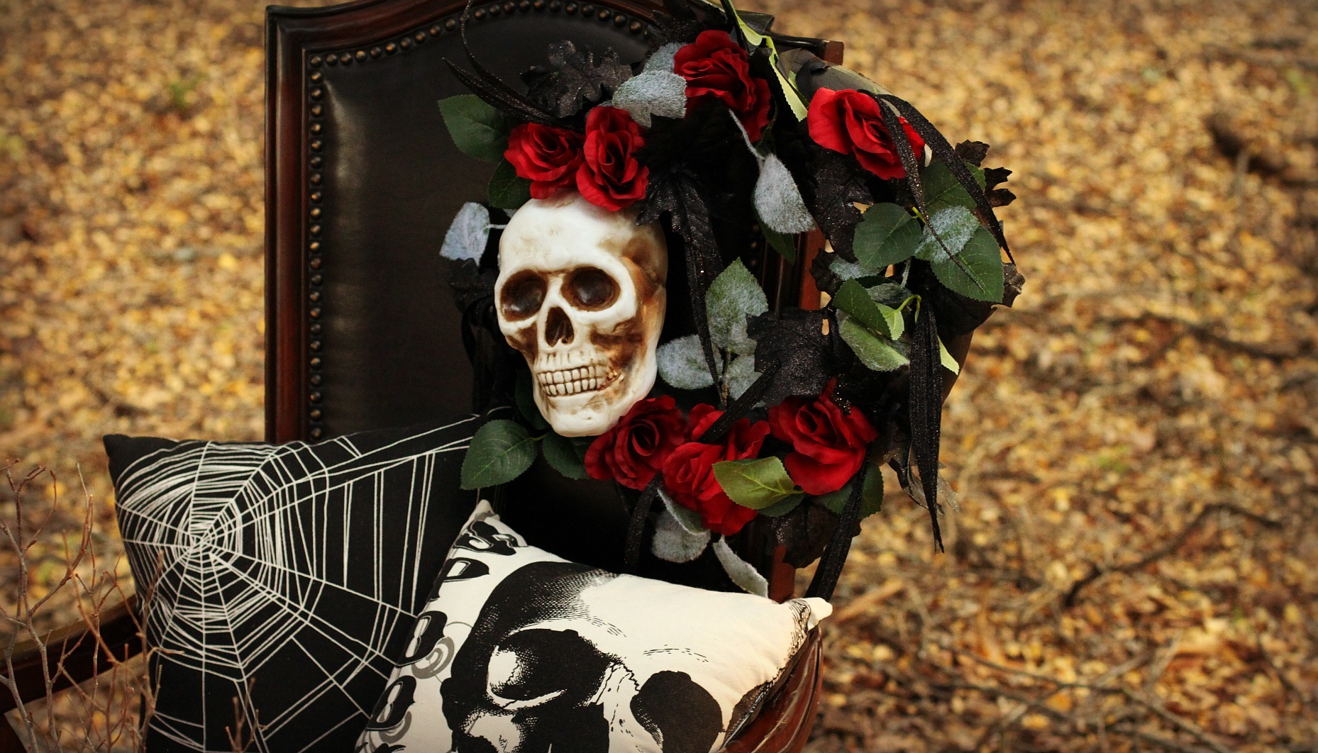 gothic halloween decorations Gothic Halloween Decorations