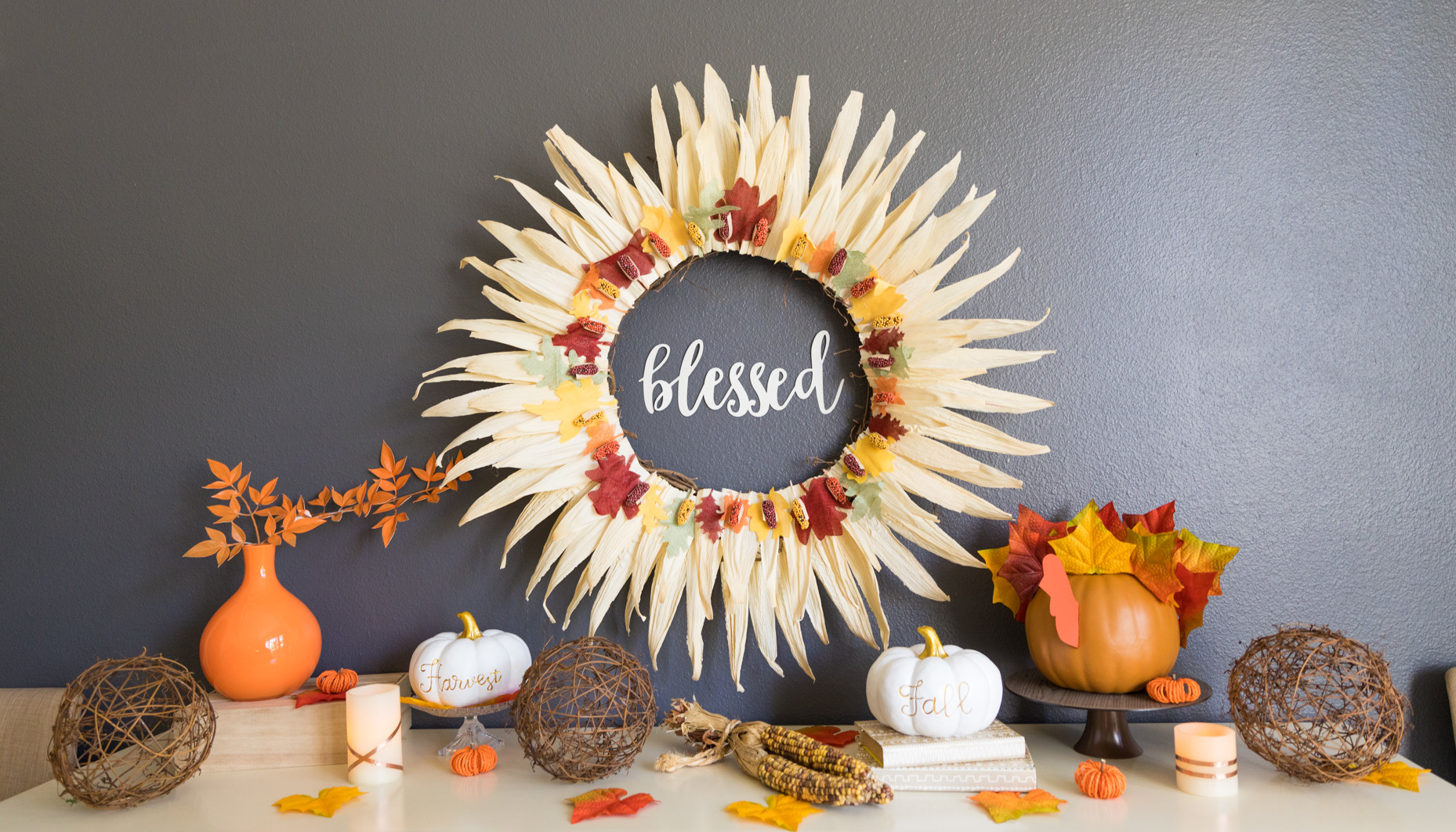 Thankful and Blessed Thanksgiving Table | Fun365