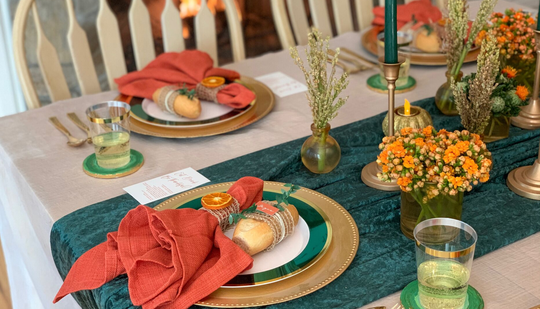 Emerald and Orange Thanksgiving Tablescape Ideas