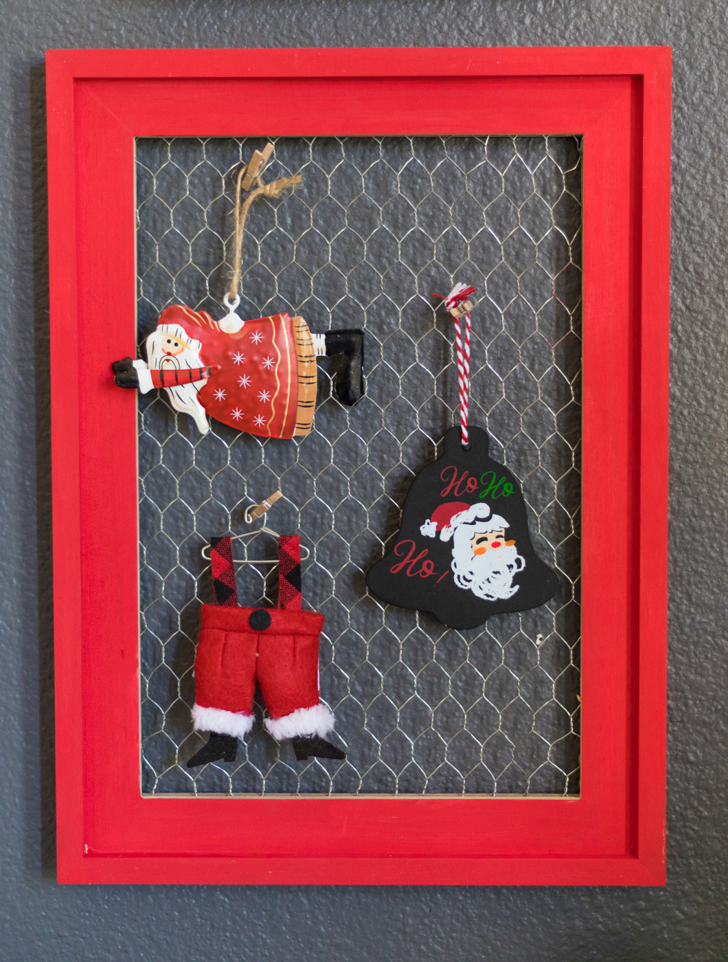 Santa Claus Ornament Display