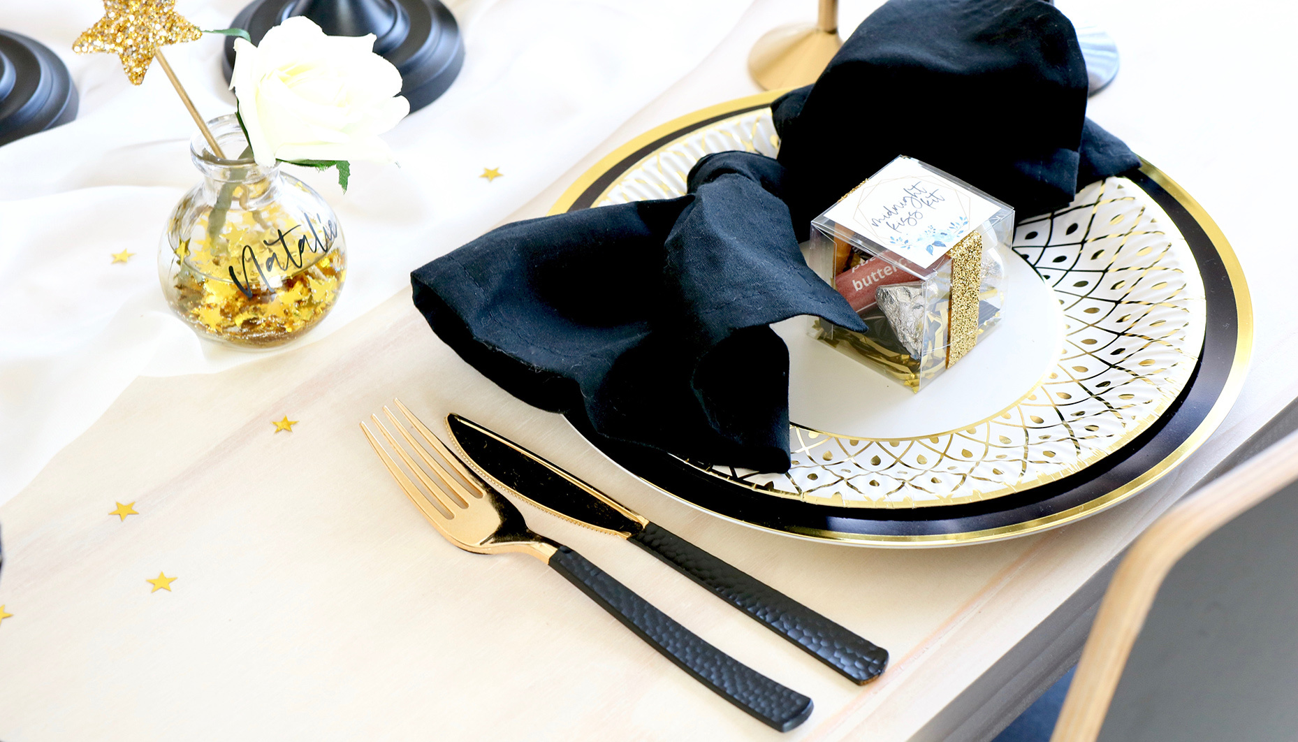 Chic-Black-White-and-Gold-New-Years-Eve-Wedding