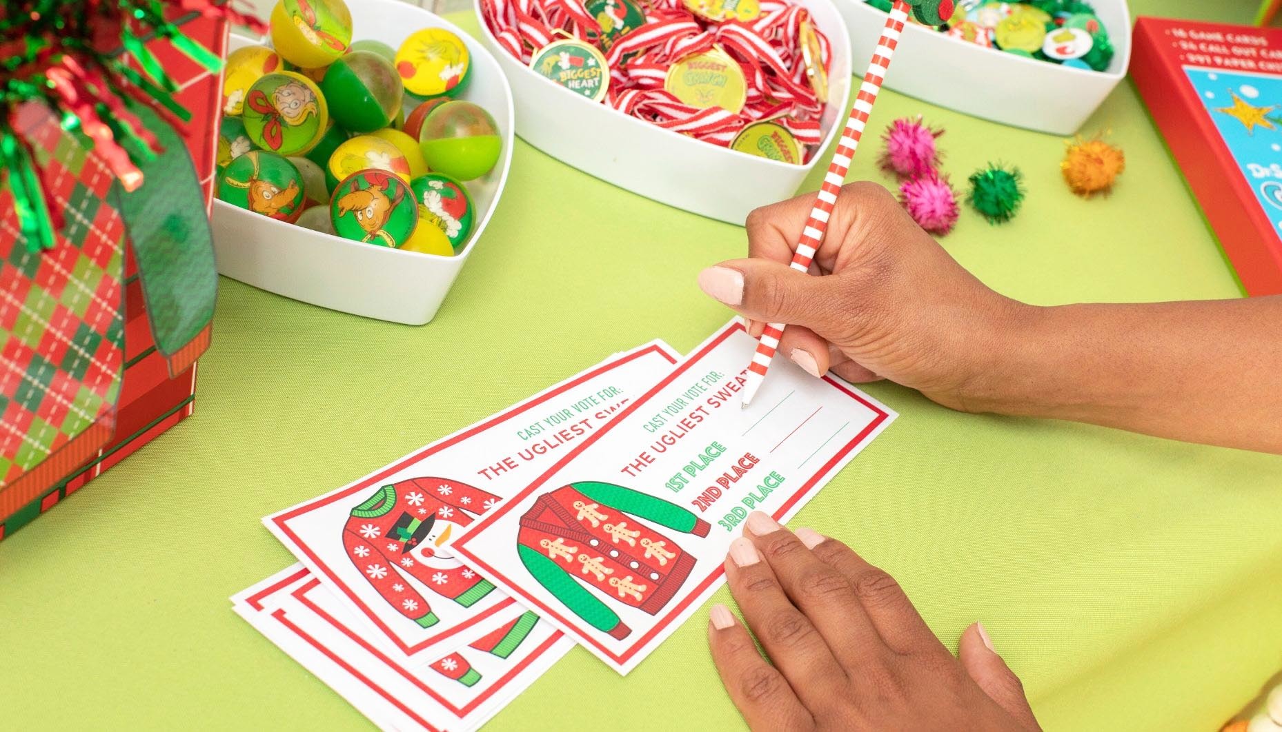 grinch-themed-holiday-party-19