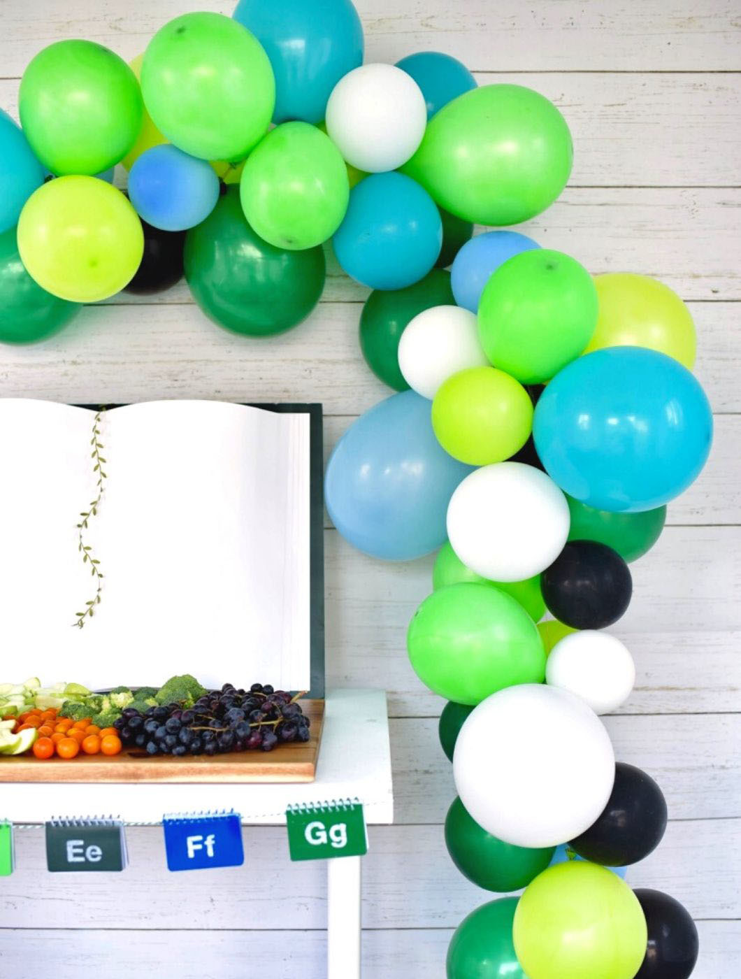 book-themed-baby-shower