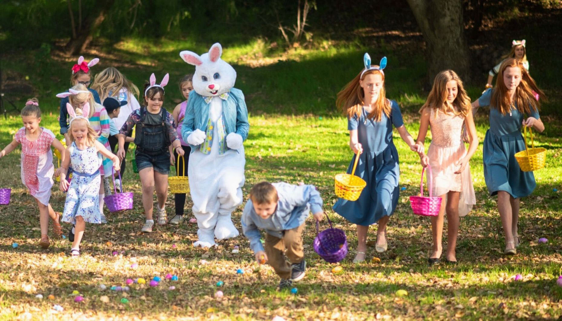 throw-a-large-scale-easter-egg-hunt
