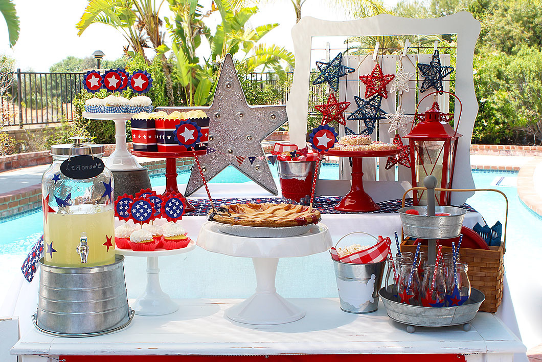 Patriotic BBQ dessert table
