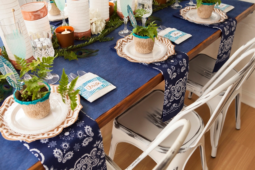 Check out this darling DIY indigo boho wedding tablescape idea!