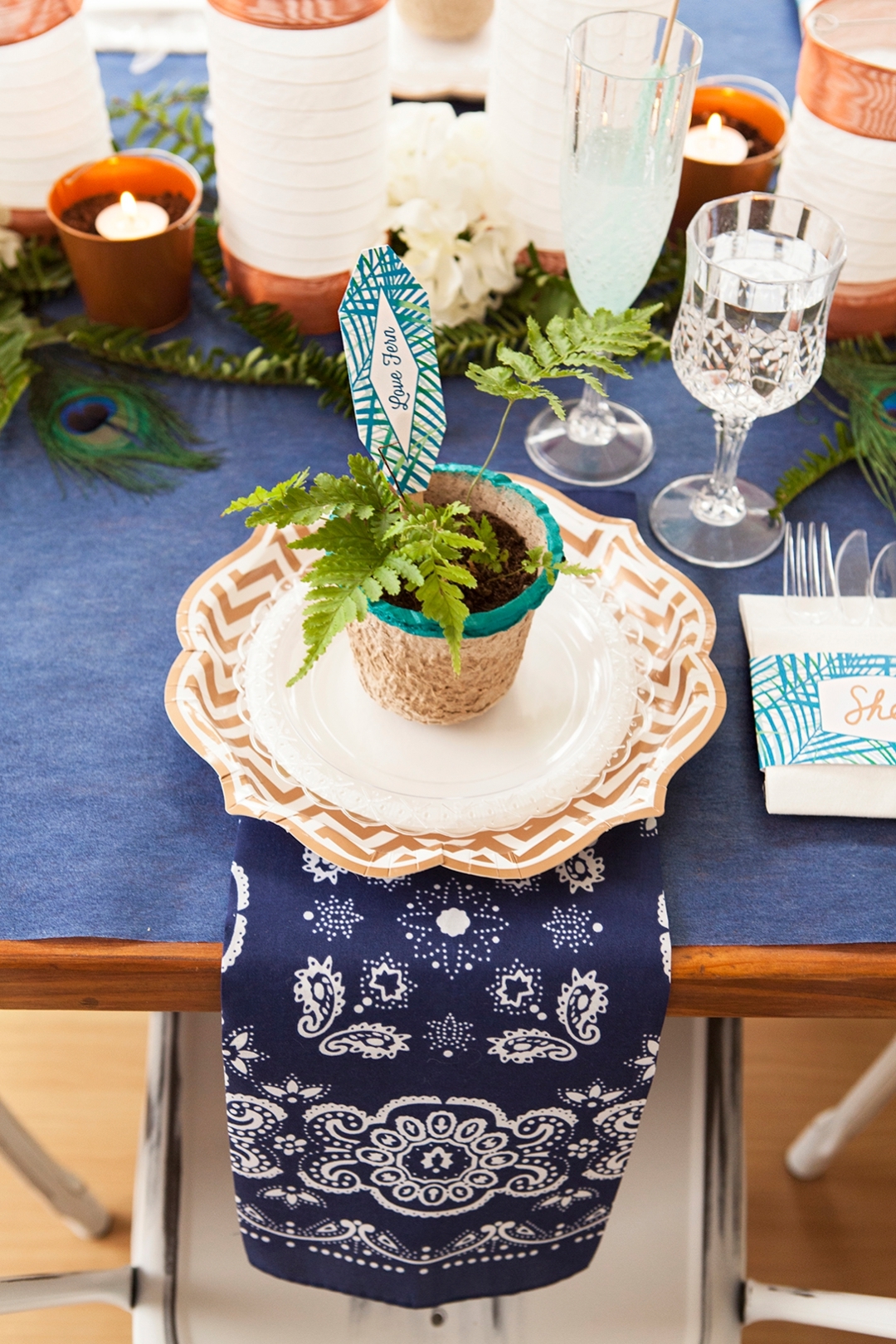 Check out this darling DIY indigo boho wedding tablescape idea!