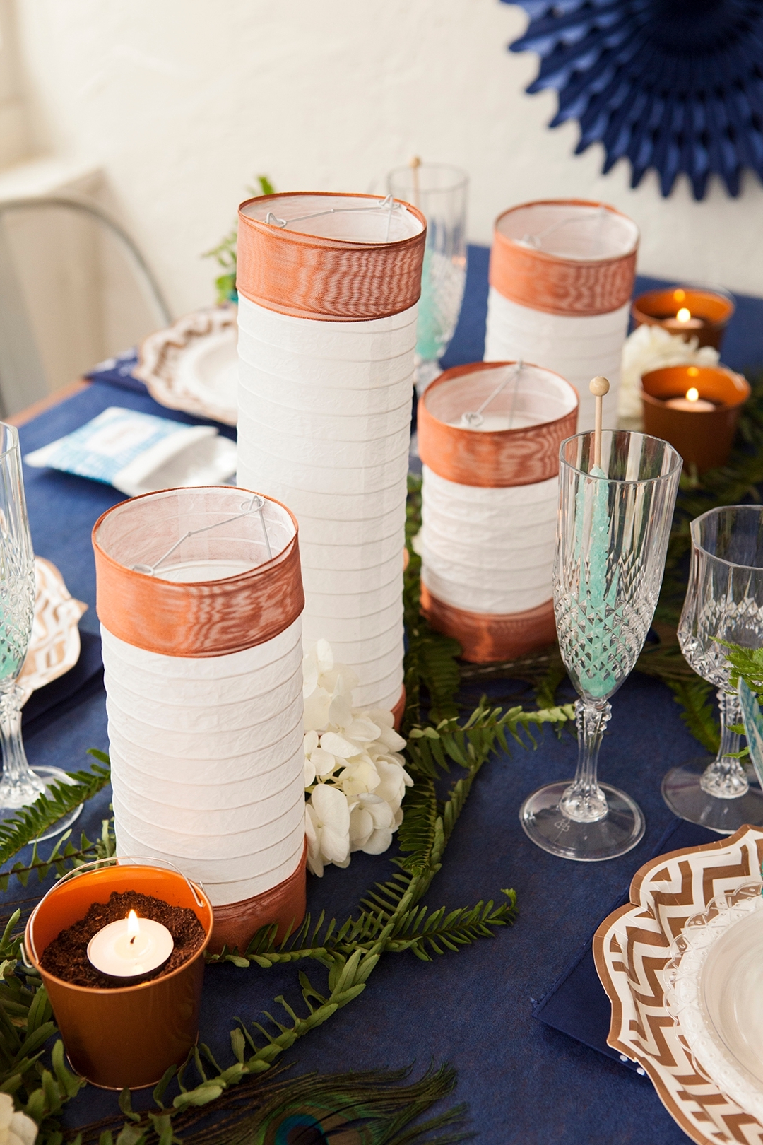 Check out this darling DIY indigo boho wedding tablescape idea!