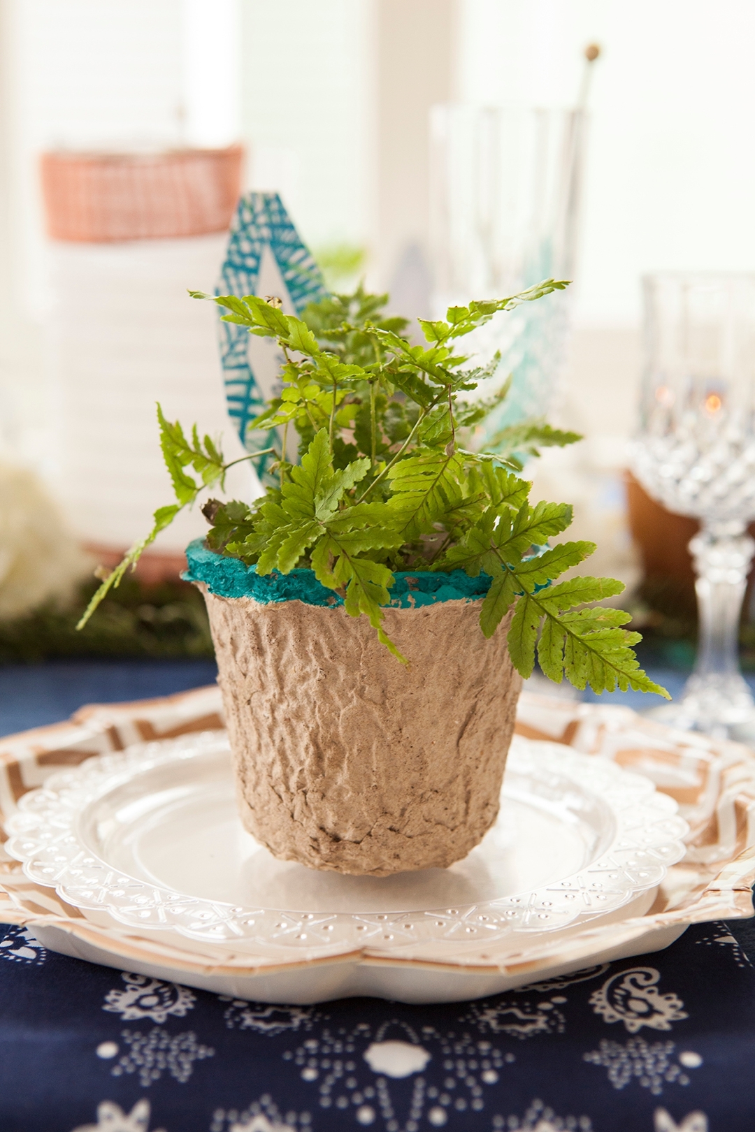 Check out this darling DIY indigo boho wedding tablescape idea!