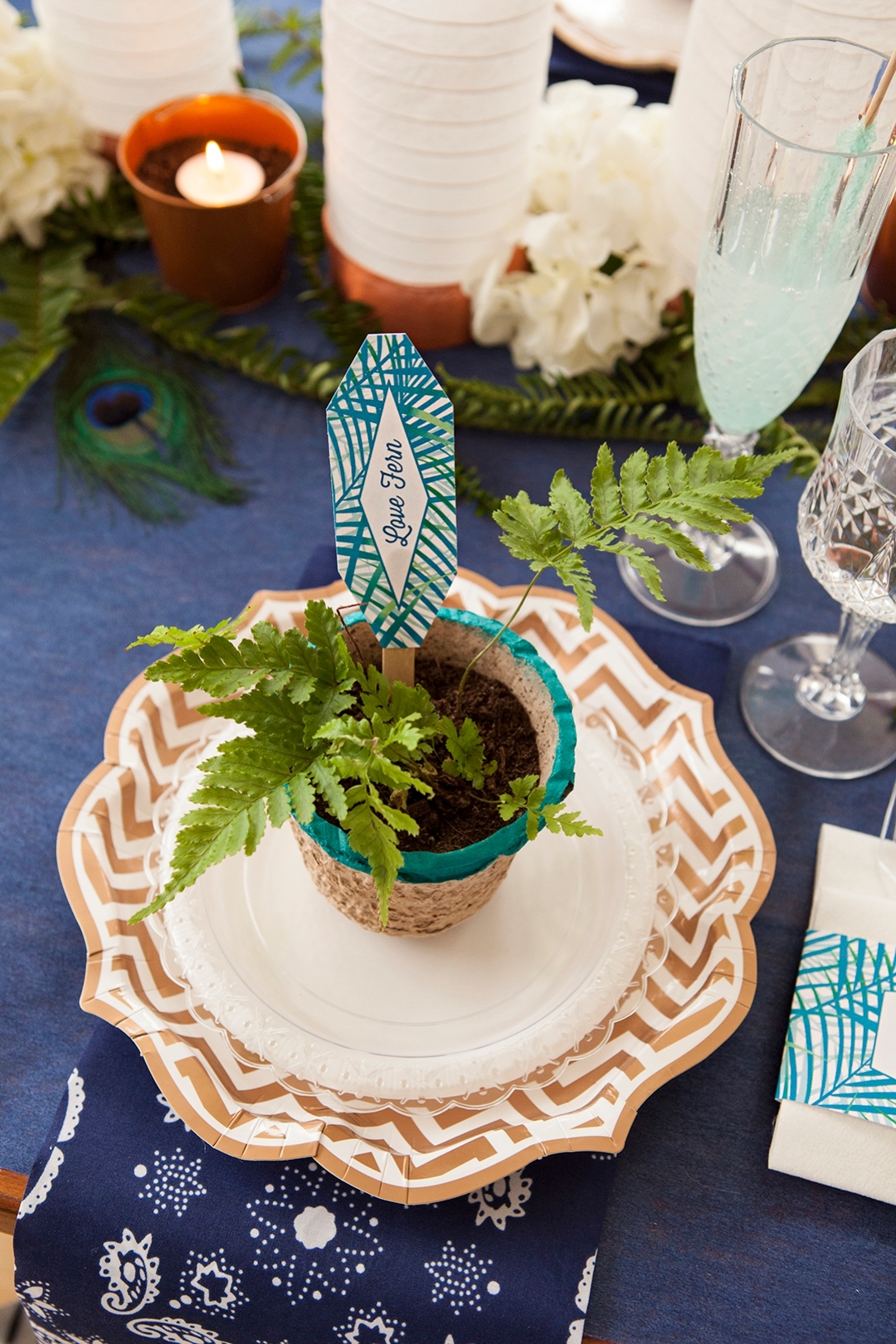 Check out this darling DIY indigo boho wedding tablescape idea!