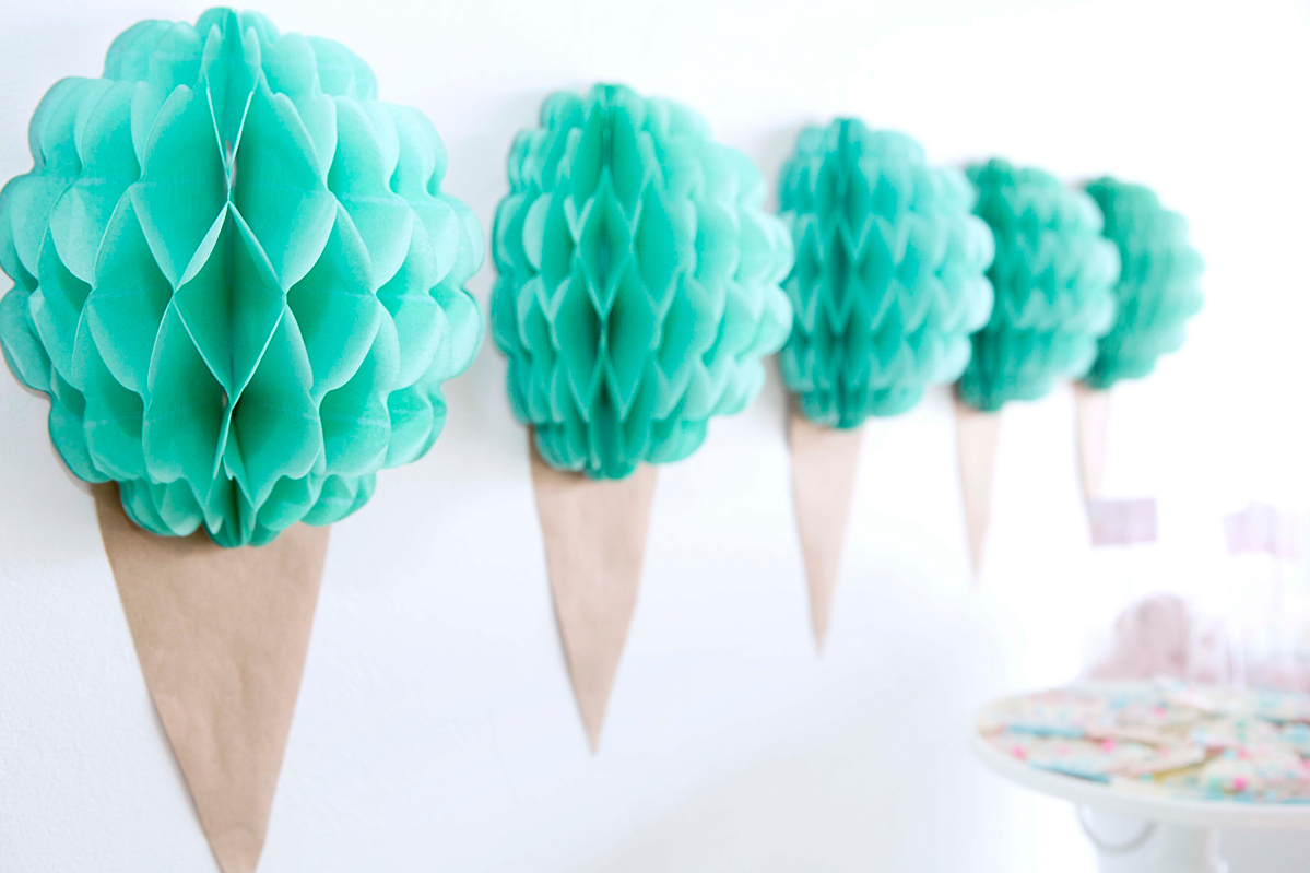 DIY Ice Cream Cone Backdrop - Ice Cream Party