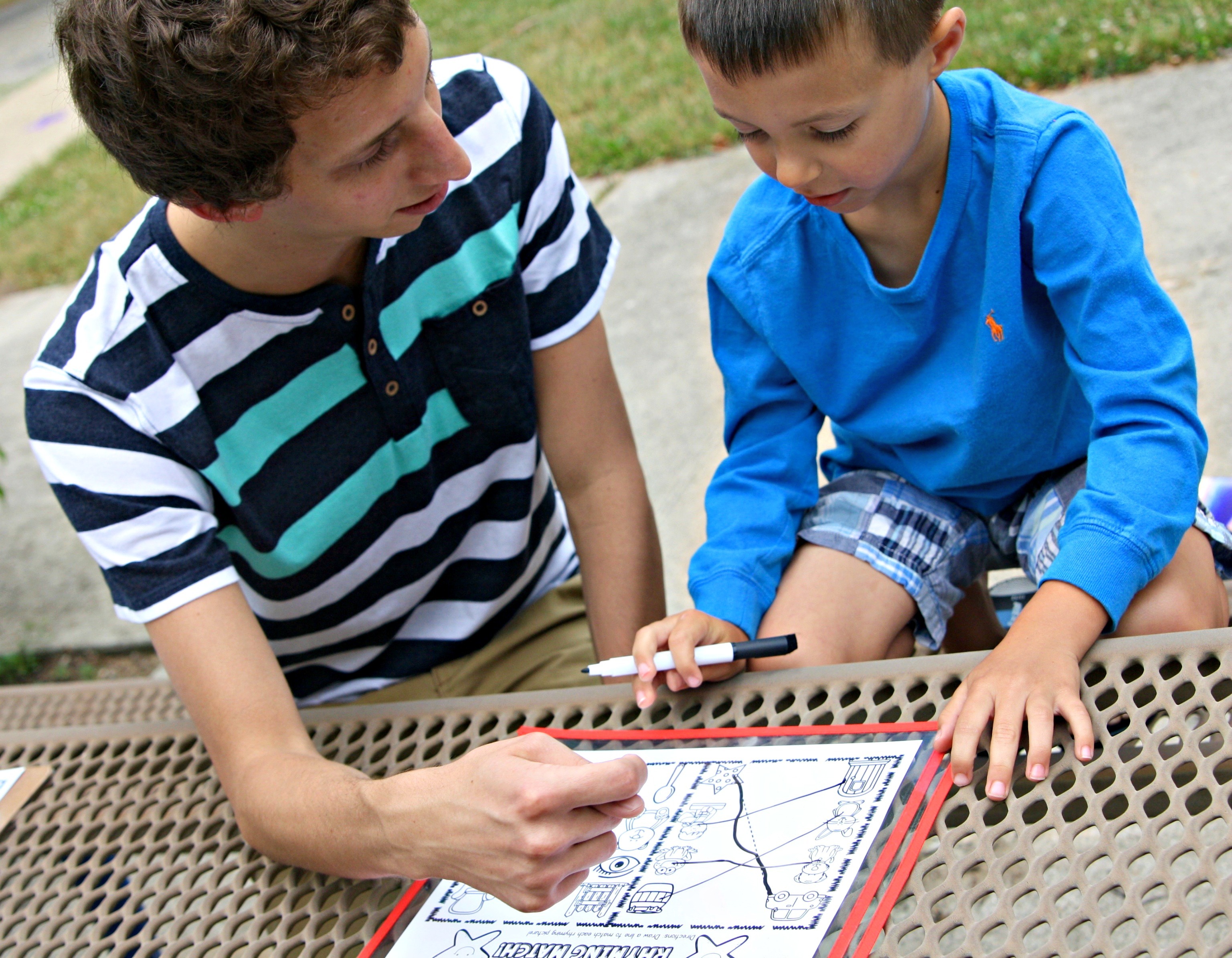 These dry erase sleeves are perfect for reusing workbook activities or practicing printing. Simply slide in the desired paper and use dry erase markers to write on top of the sleeve.