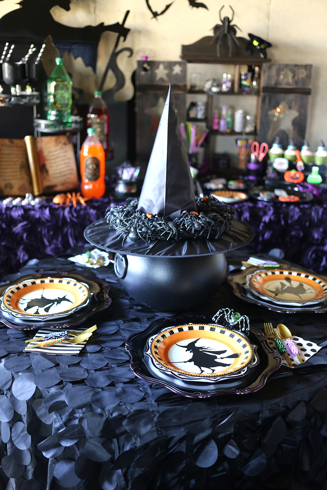 WitchCRAFT Party Dining Table