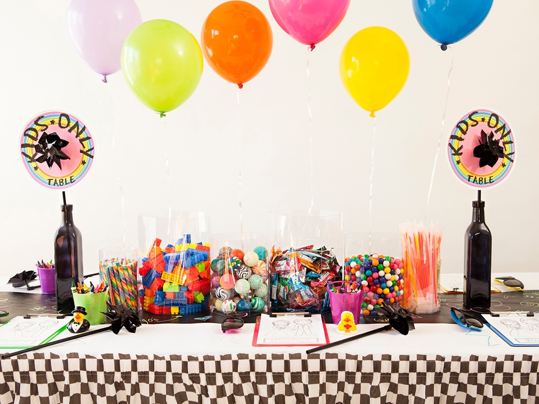 You Have To See This Colorful Diy Wedding Kids Table! 