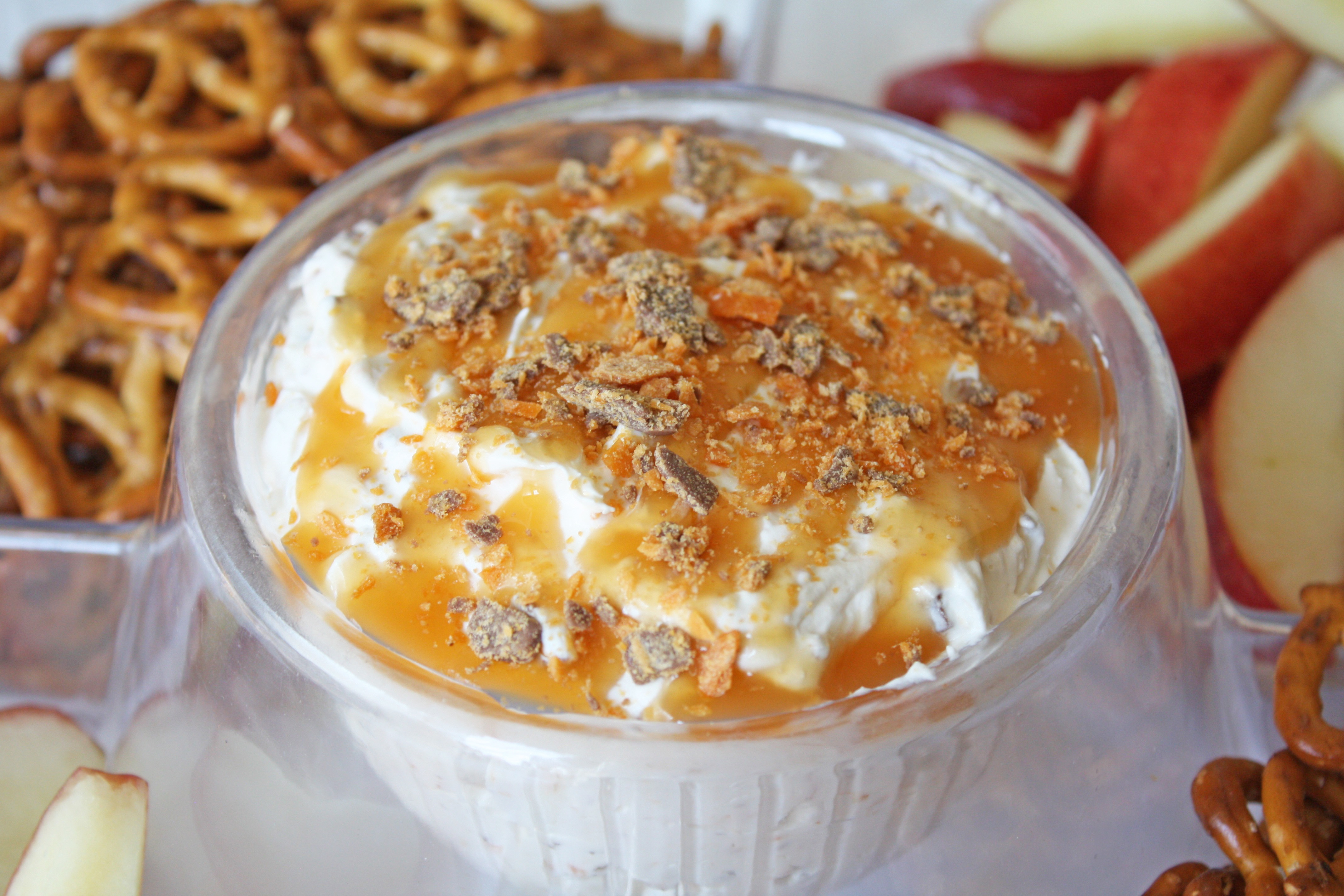Caramel Apple Candy Dip