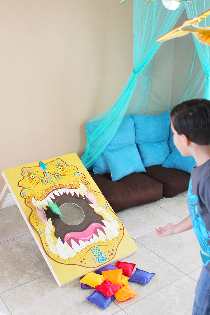 Feed the Dinosaur