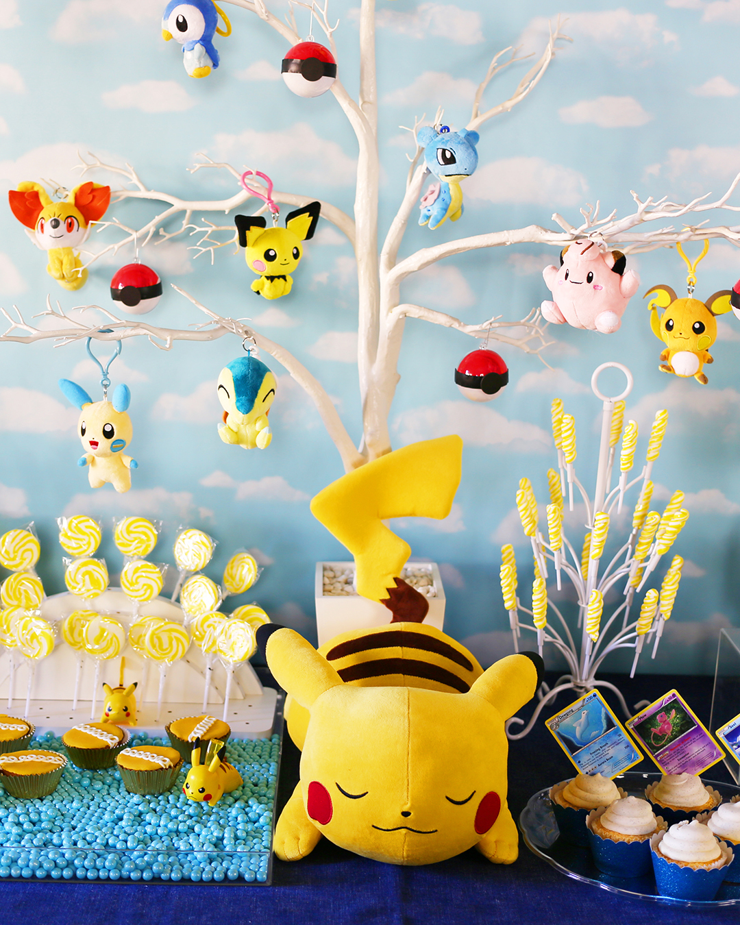POKEMON Classic Table 3 Piece Centerpiece Kit NEW Party with Pikachu &  Friends