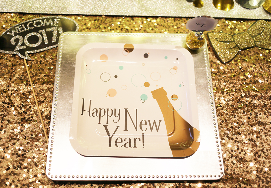 Bubble and Bright Dinner Plates