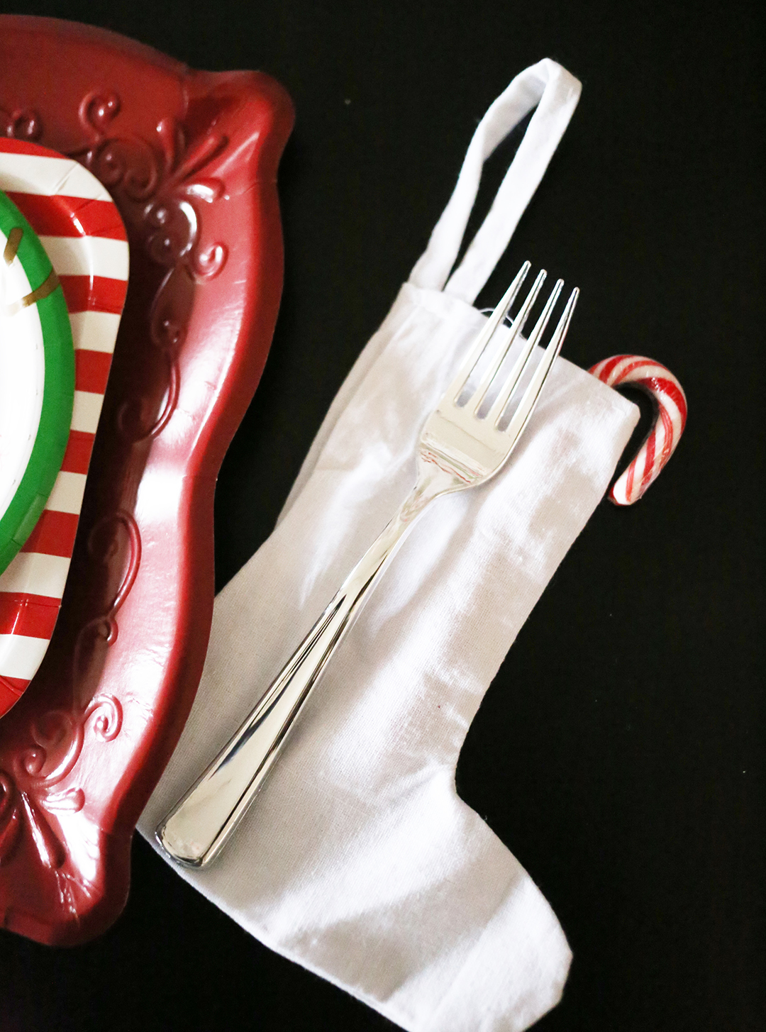Gift Wrapping Party - Dining Table 2