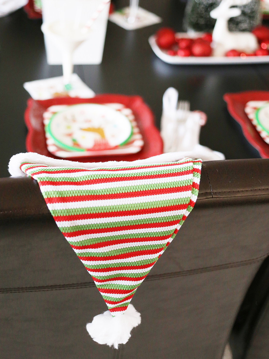 Gift Wrapping Party - Santa Knit Hat