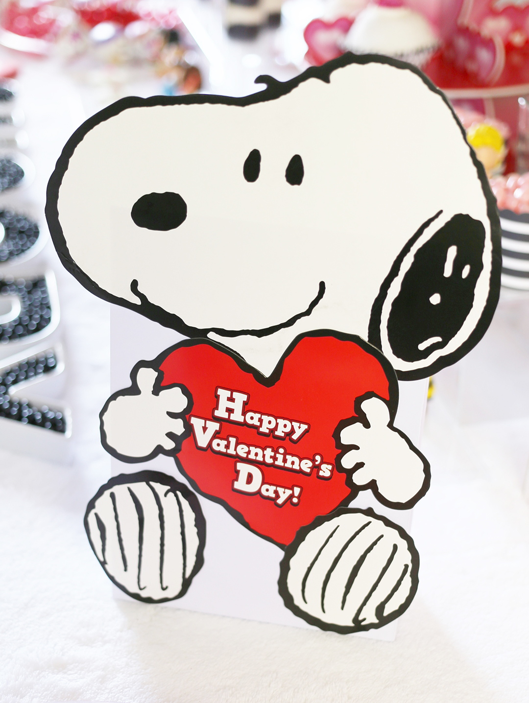 Funny peanuts Valentine's heart tray