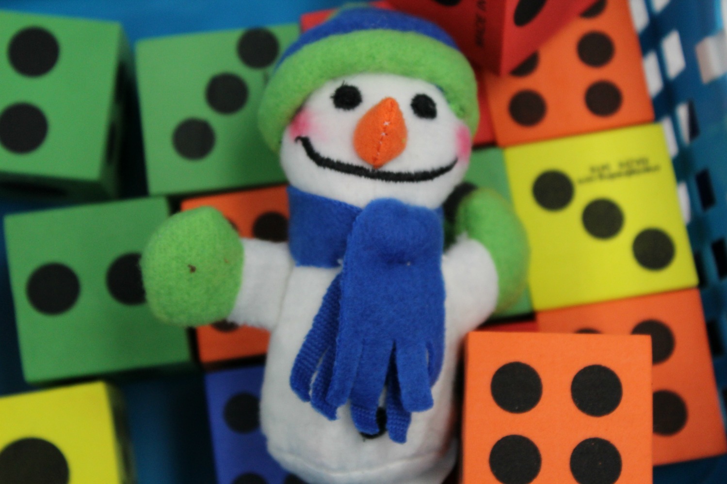roll-a-snowman-dice-in-basket