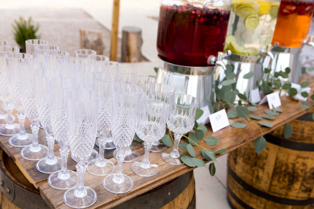 Rustic Barn Wedding Drink Ideas