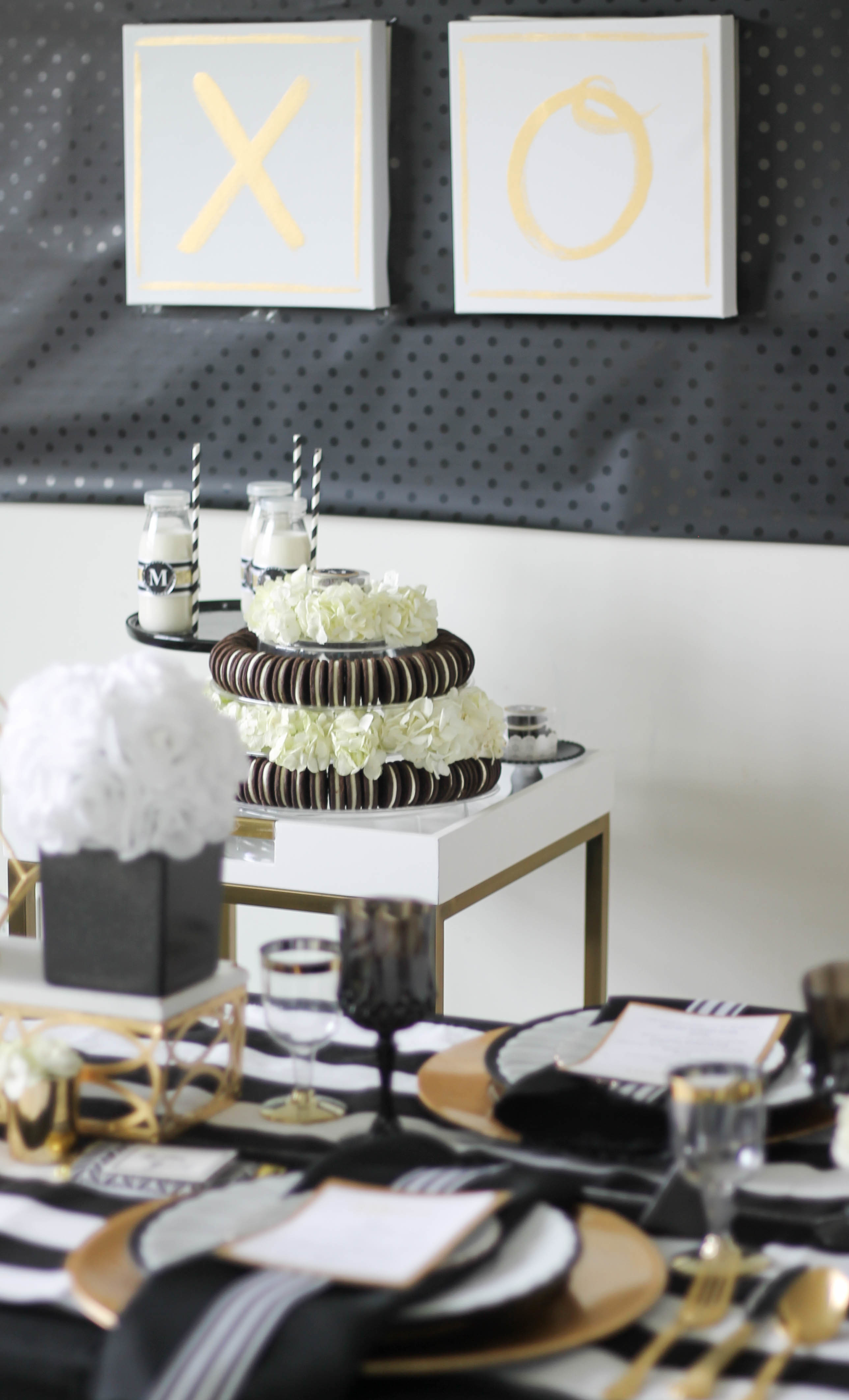 Black, Gold and White Table Decor