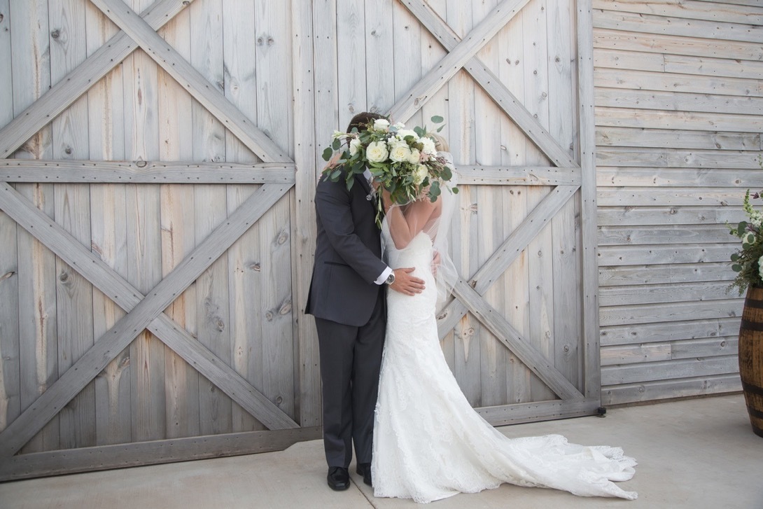 Rustic & Barn Weddings DIY Wedding Decor • OhMeOhMy Blog