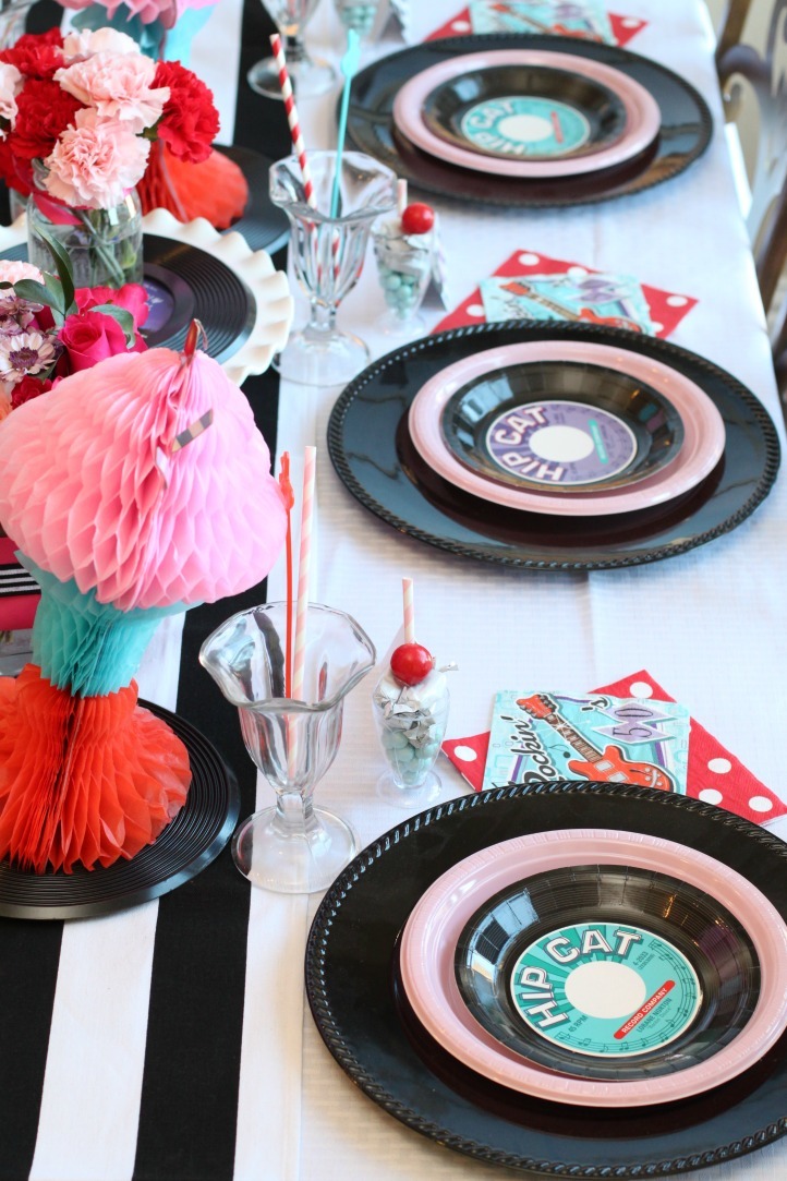 50s Dinner Party Table Setting