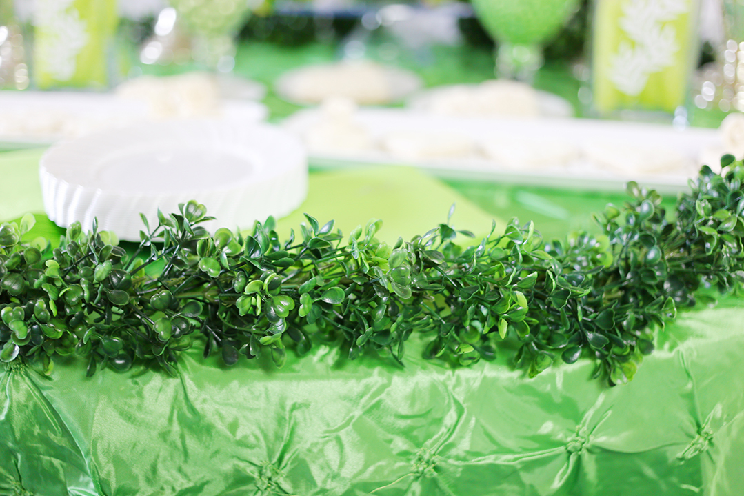 Boxwood Garland