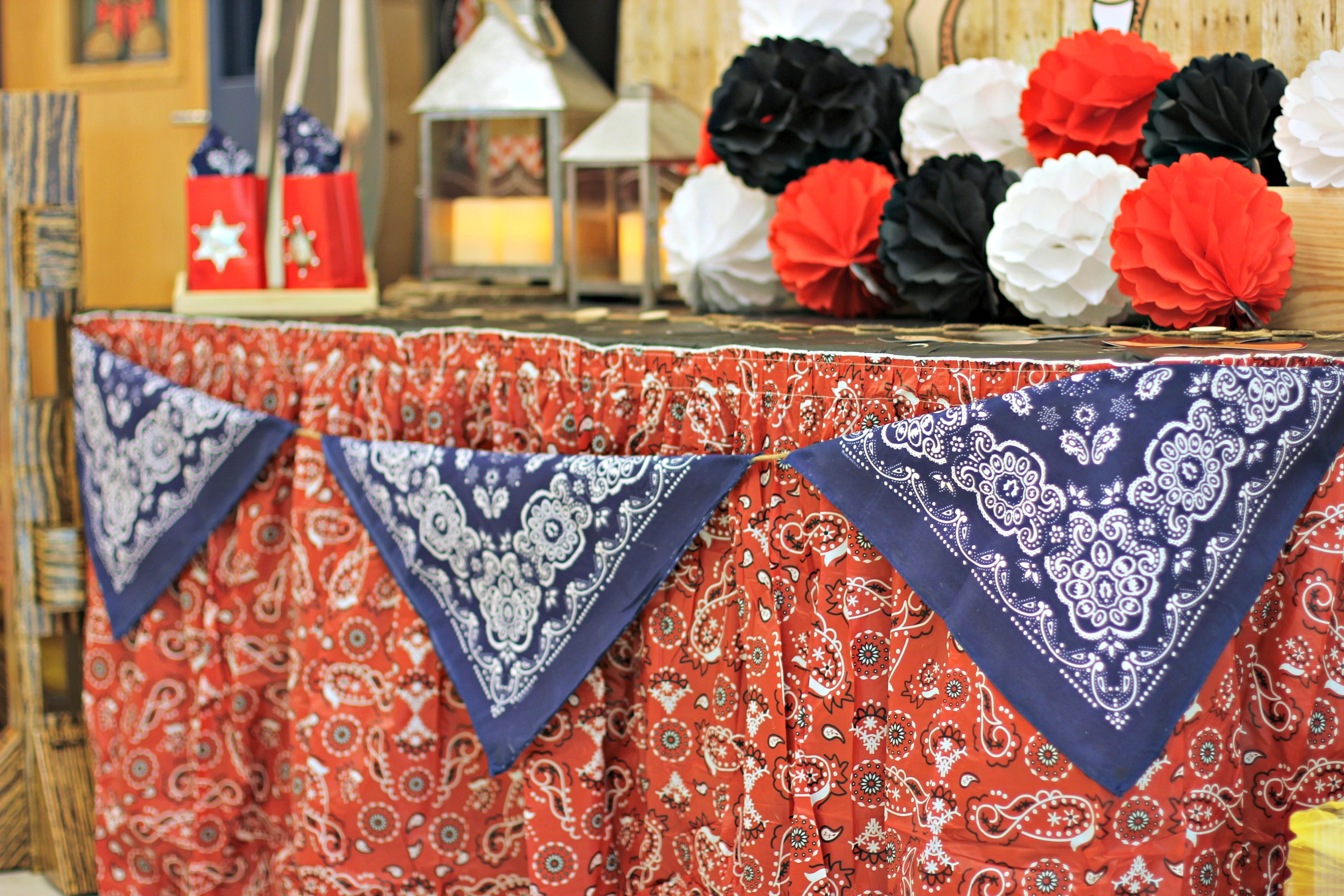 Create this table garland using jute cording and bandanas.