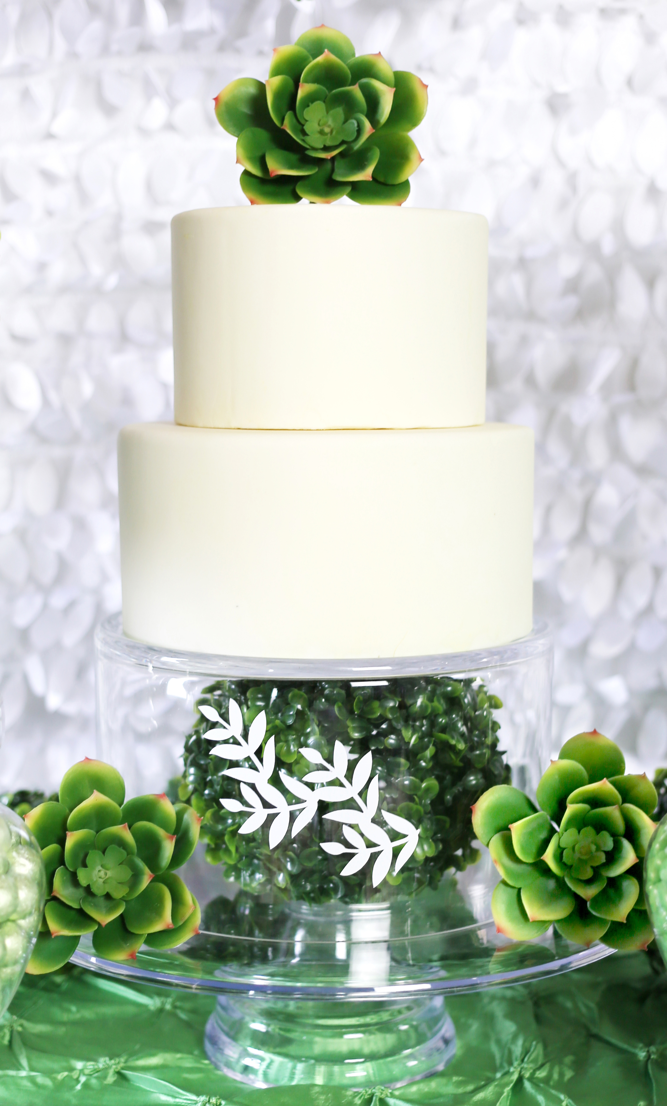 Pantone Greenery Wedding Cake Stand