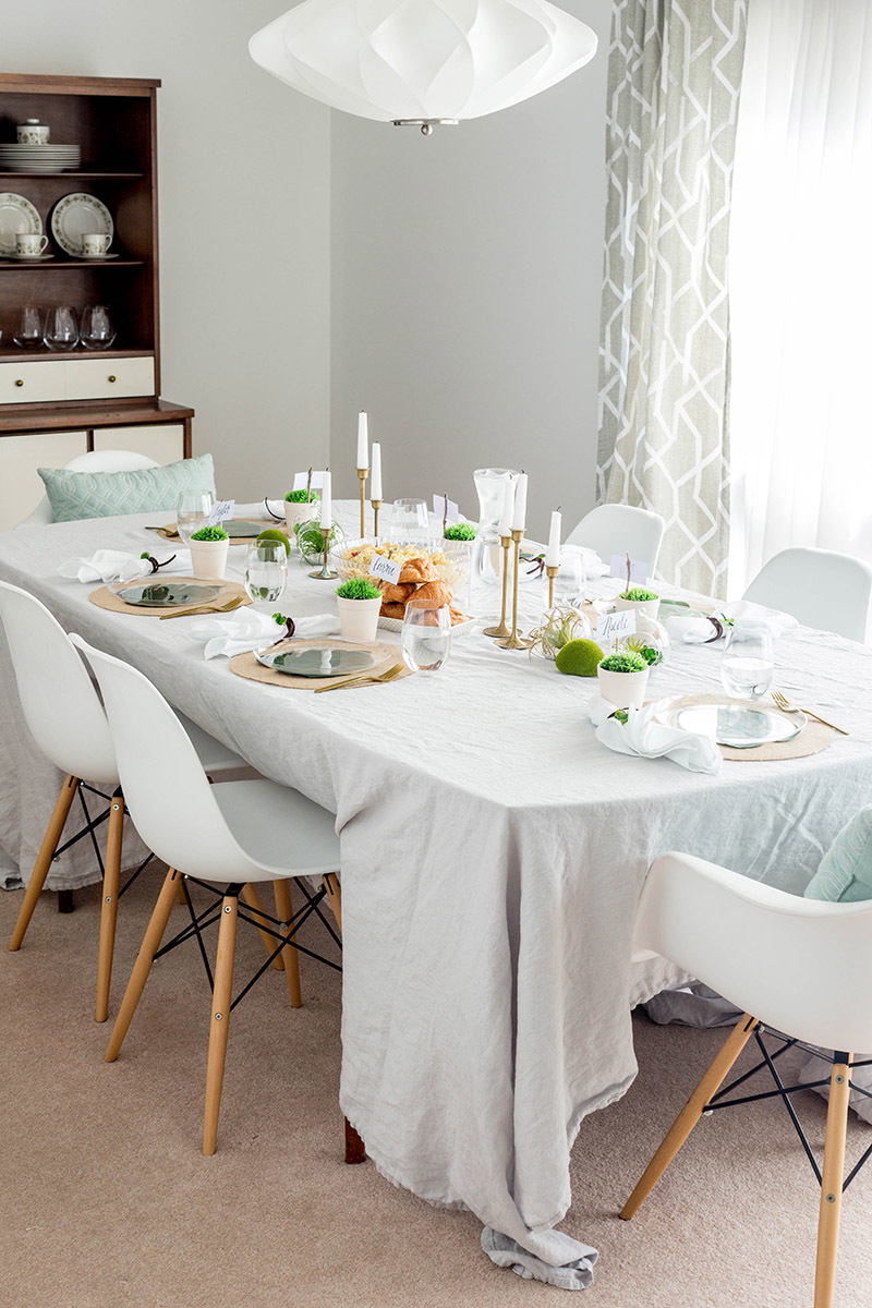 pantone-approved natural green tablescape Pantone-Approved Natural Green Tablescape