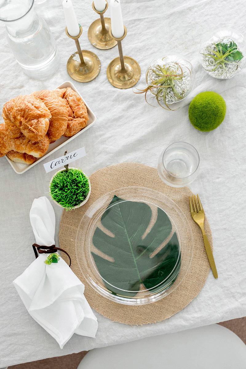 pantone-approved natural green tablescape Pantone-Approved Natural Green Tablescape