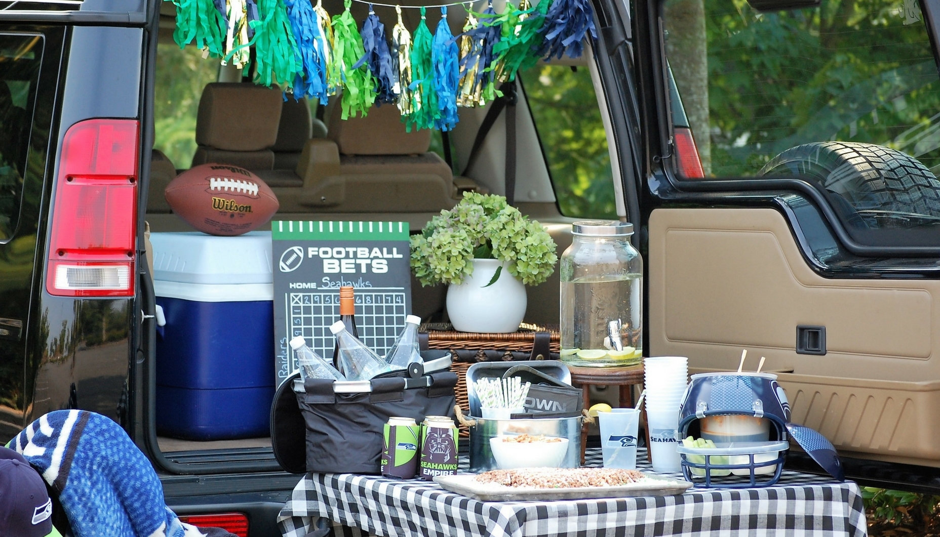 Football Tailgate Party Ideas | Fun365