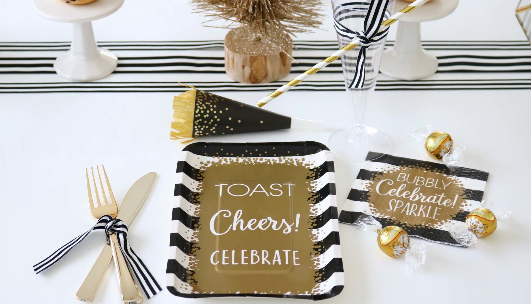 Modern Farmhouse Christmas Party | Fun365