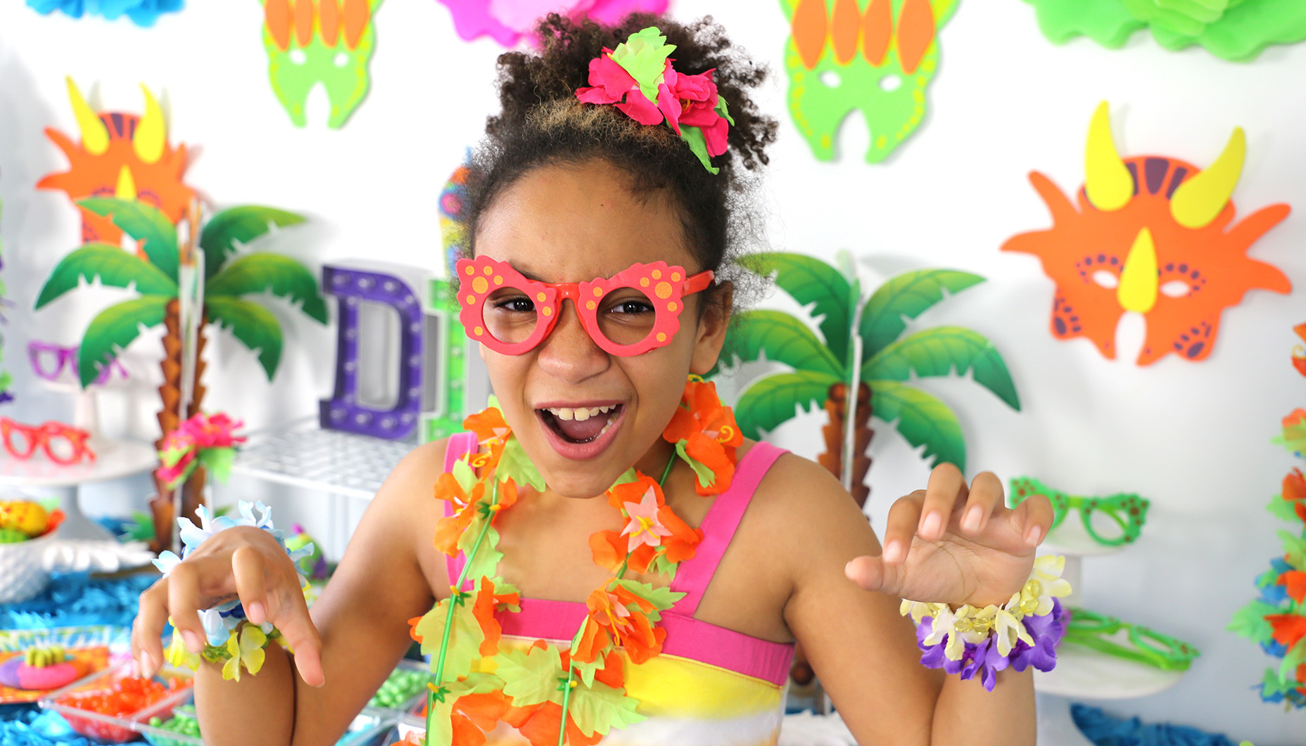 Girly Dinosaur Party | Fun365