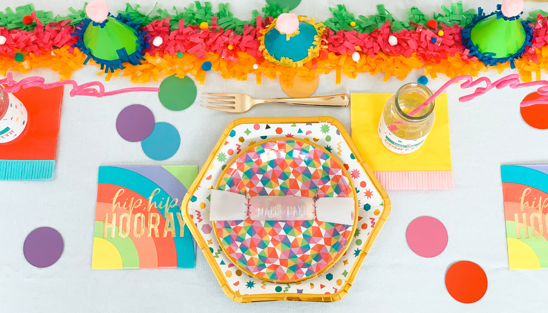 Toss the confetti, the cutest party for kiddos is here! This confetti filled fete is great for any age, and it includes free confetti printables!