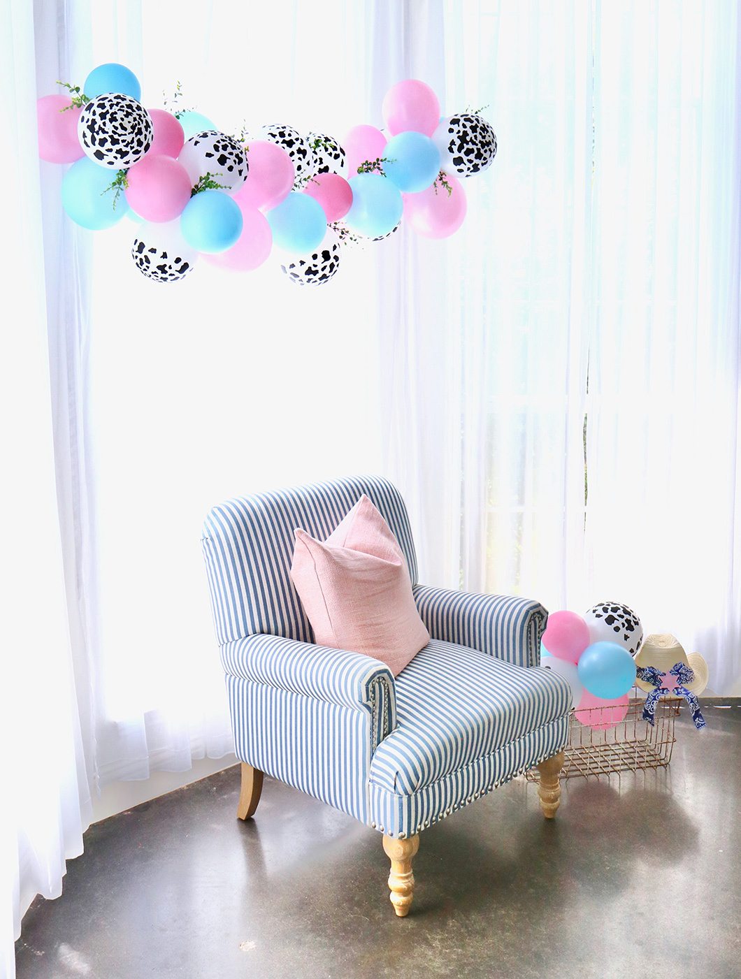 cowboy-or-cowgirl-gender-reveal-party