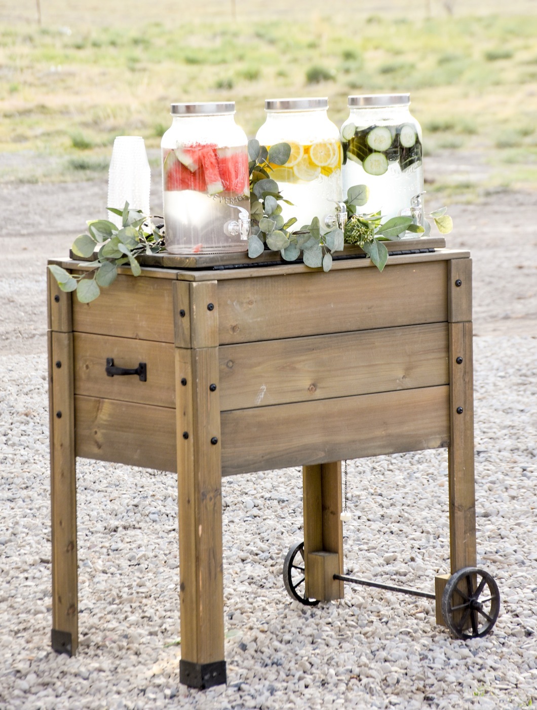 beverage dispensers wedding