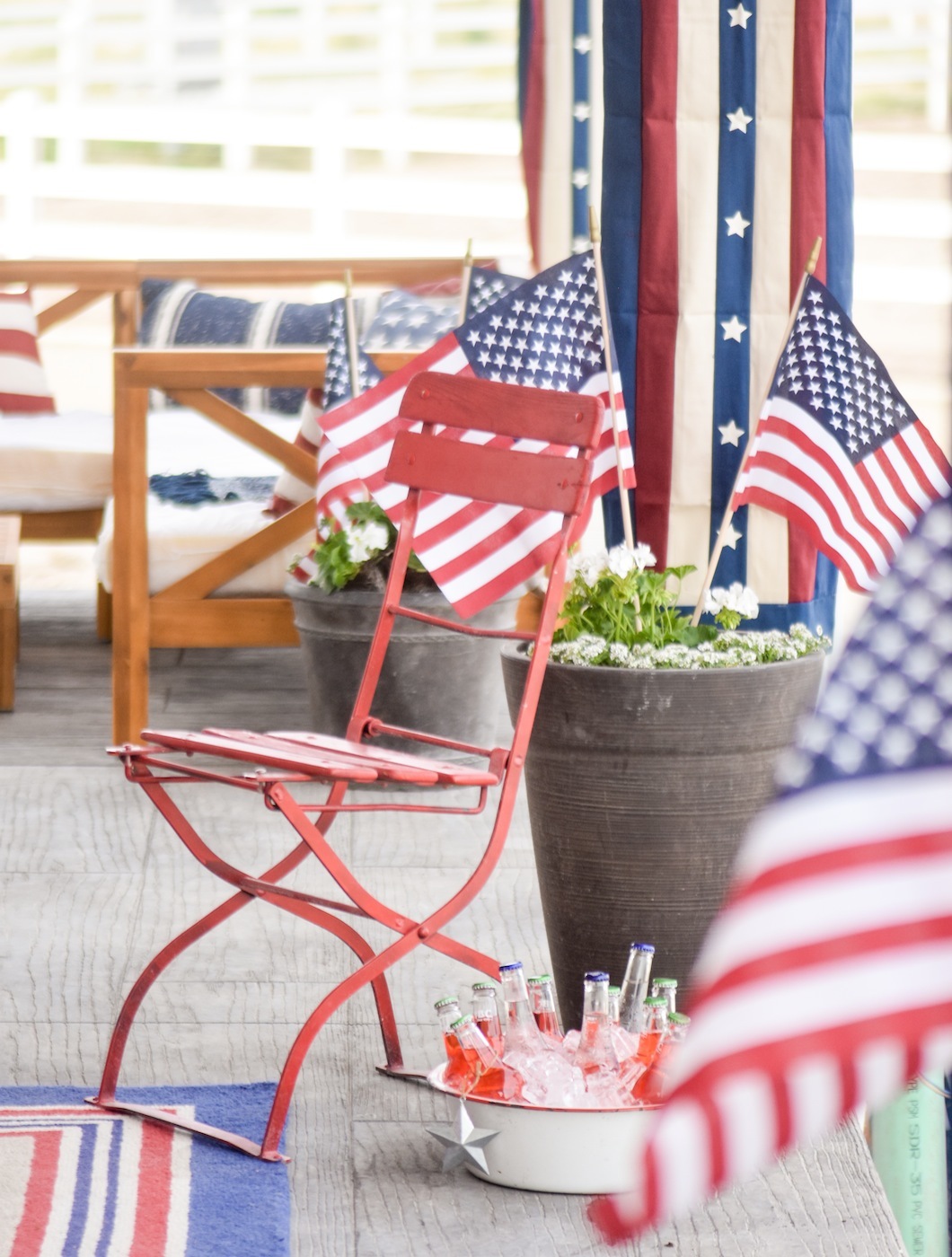 Americana 4th of July Memorial Day Front Porch Decorating Idea