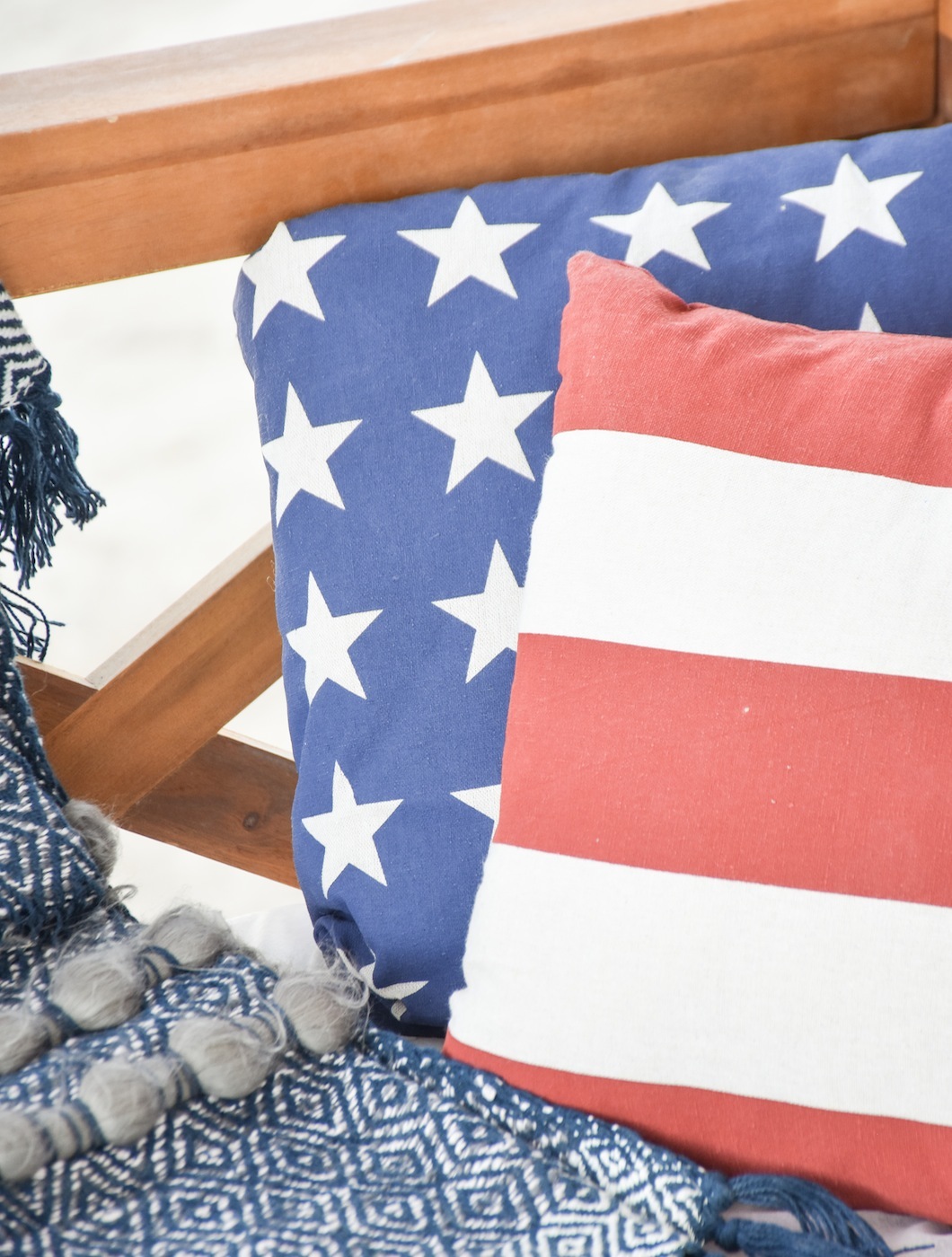 Americana 4th of July Memorial Day Front Porch Decorating Idea