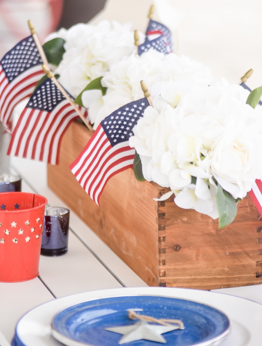Americana 4th of July Memorial Day Front Porch Decorating Idea