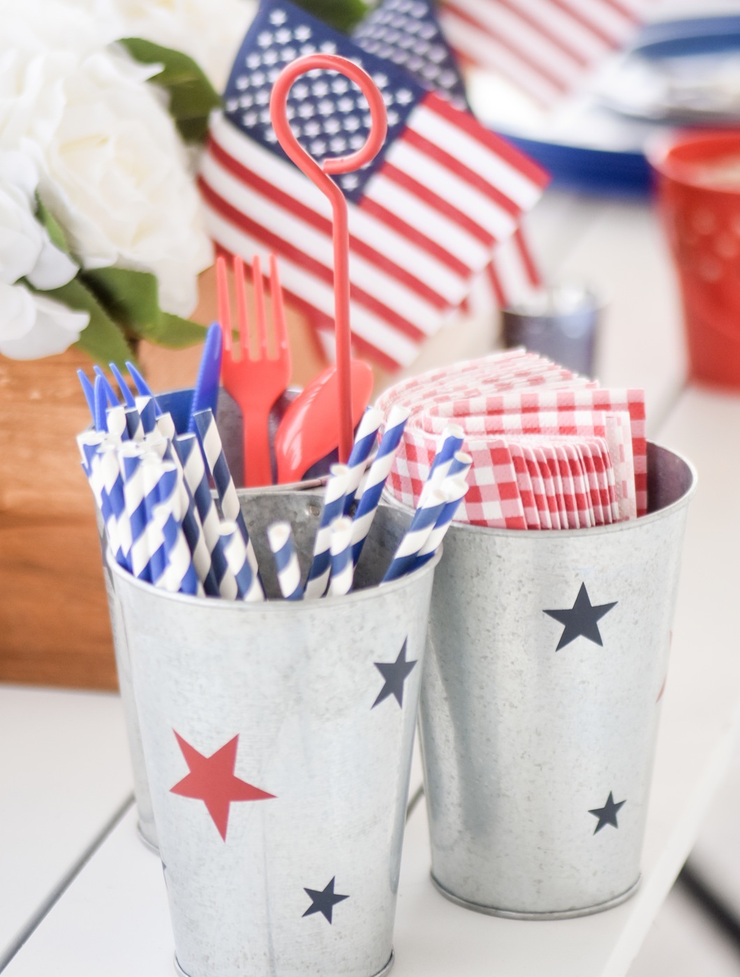 Americana 4th of July Memorial Day Front Porch Decorating Idea
